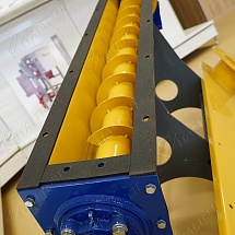 Обзор винтового конвейера DEMIX LM ITALTECH желобчатого типа, предназначенного для транспортировки пылевых, зерновых и мелкокусковых материалов, склонных к уплотнению и комкованию. 